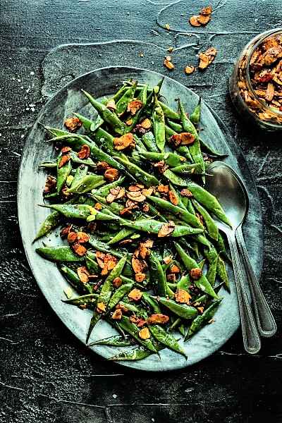 Green Beans with Breadcrumbs