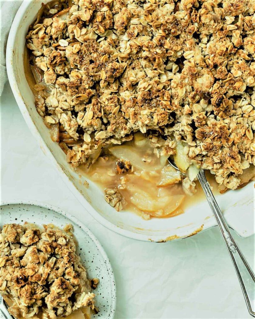 Vegan-Pear-Crisp-vegan-pear-crumble-bake