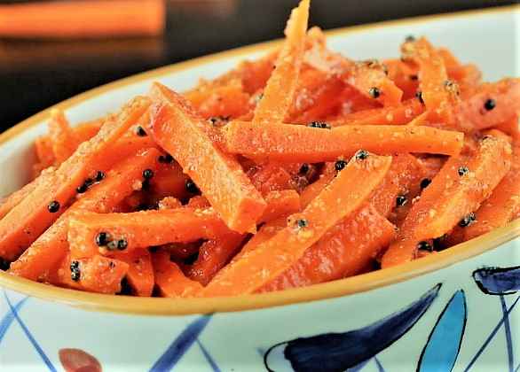 instant-carrot-pickle-recipe-indian-style-gajar-ka-achaar-recipe